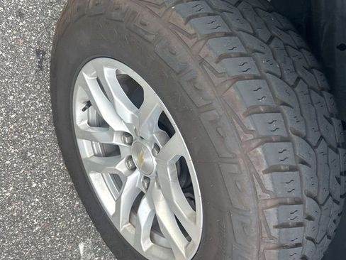 Used 2020 Chevrolet Silverado 1500 LT w/ Trailering Package AWD/4WD image 8