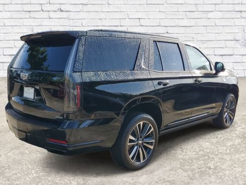 Used 2025 Cadillac Escalade Sport AWD/4WD image 4