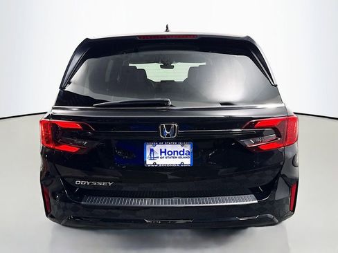 Certified 2025 Honda Odyssey EX-L image 6