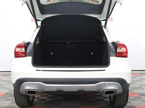 Used 2018 Mercedes-Benz GLA 250 4MATIC image 6