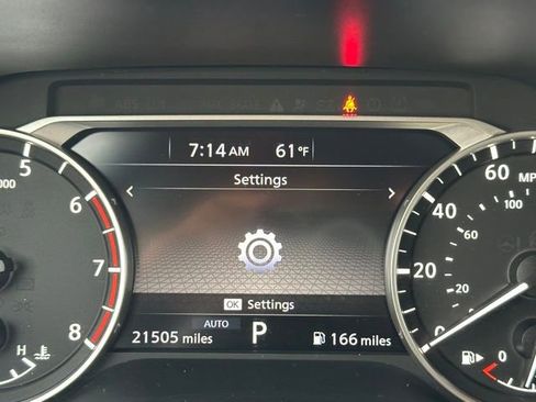 Used 2023 Nissan Rogue SV image 40