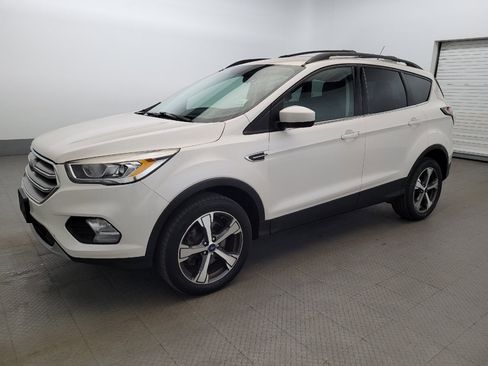 Used 2018 Ford Escape SEL AWD/4WD image 2