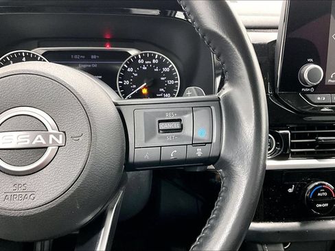 Used 2024 Nissan Pathfinder SV FWD image 23