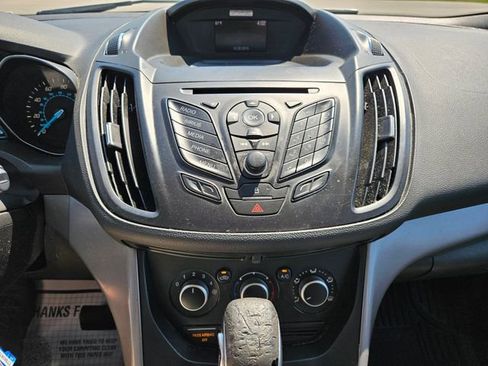 Used 2016 Ford Escape SE image 18