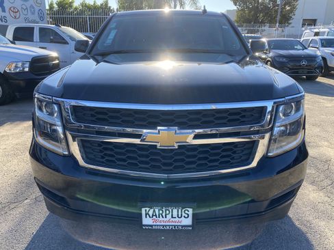Used 2020 Chevrolet Suburban LT image 3