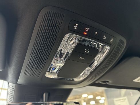 Used 2025 Mercedes-Benz GLB 250 image 16
