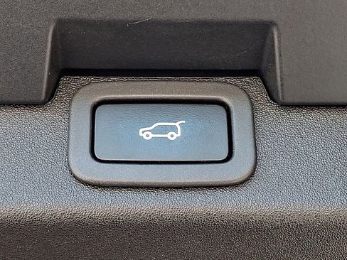 Used 2018 Land Rover Discovery HSE Luxury AWD/4WD image 28
