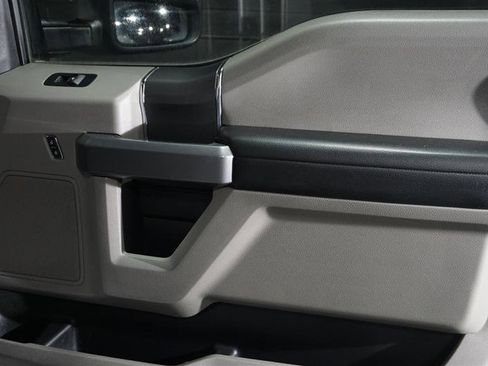 Used 2017 Ford F150 XLT w/ Equipment Group 302A Luxury image 19