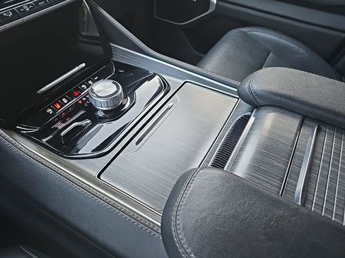 Used 2024 Jeep Wagoneer Series II image 69