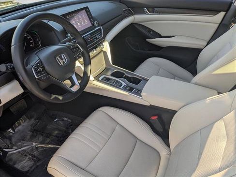 Used 2020 Honda Accord Touring image 10