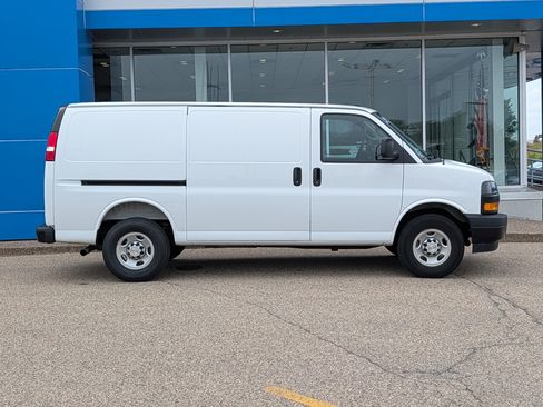 Certified 2025 Chevrolet Express 2500 w/ Driver Convenience Package RWD image 2