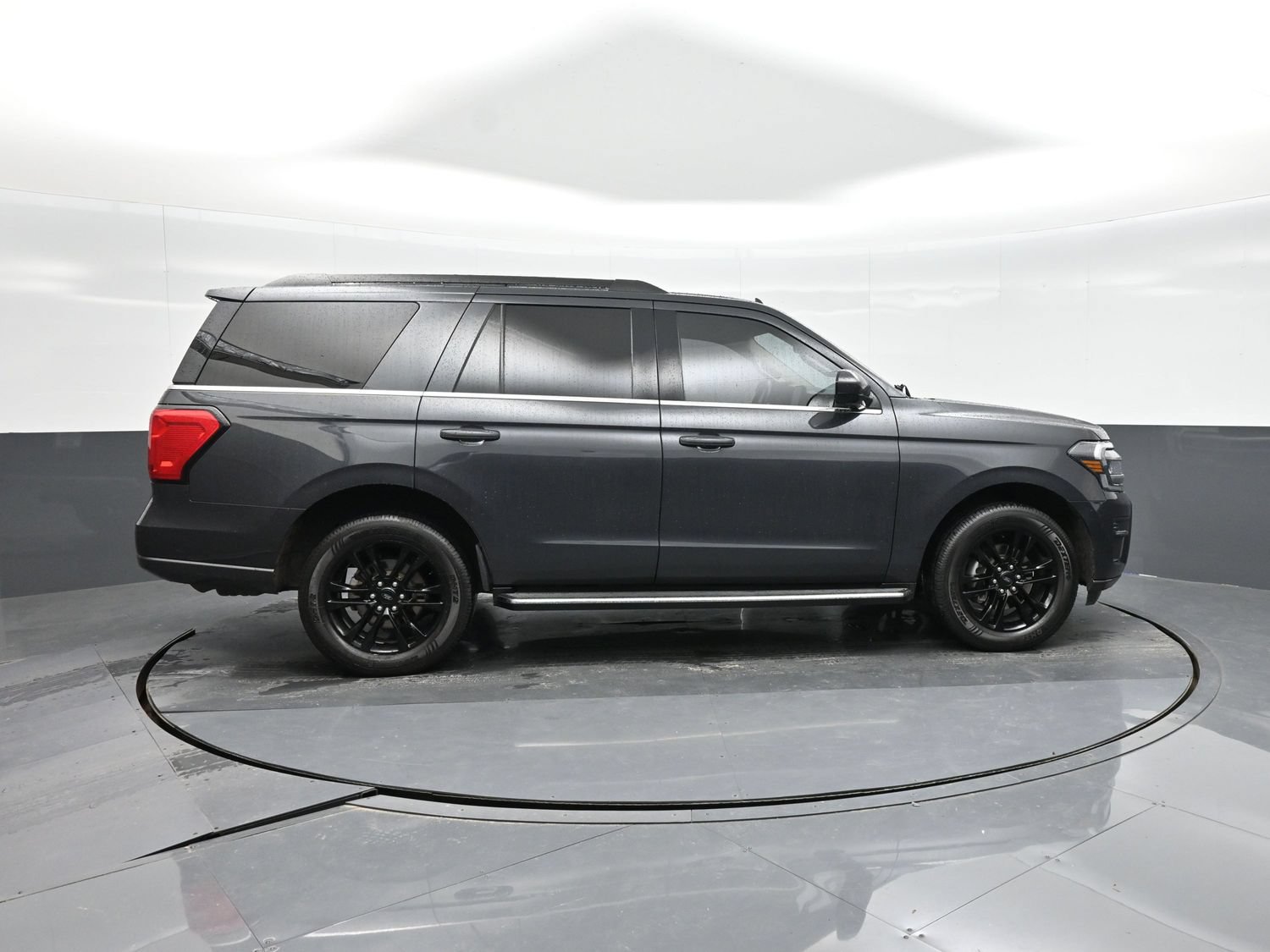 Used 2022 Ford Expedition XLT RWD image 7