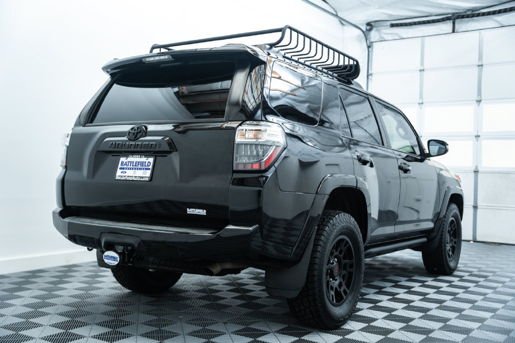 Used 2021 Toyota 4Runner Venture w/ Moonroof Package AWD/4WD image 5