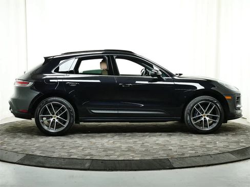 Used 2025 Porsche Macan image 8