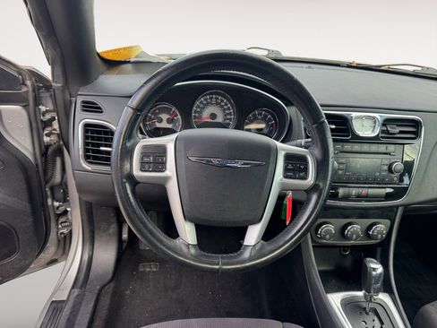 Used 2013 Chrysler 200 Touring image 12