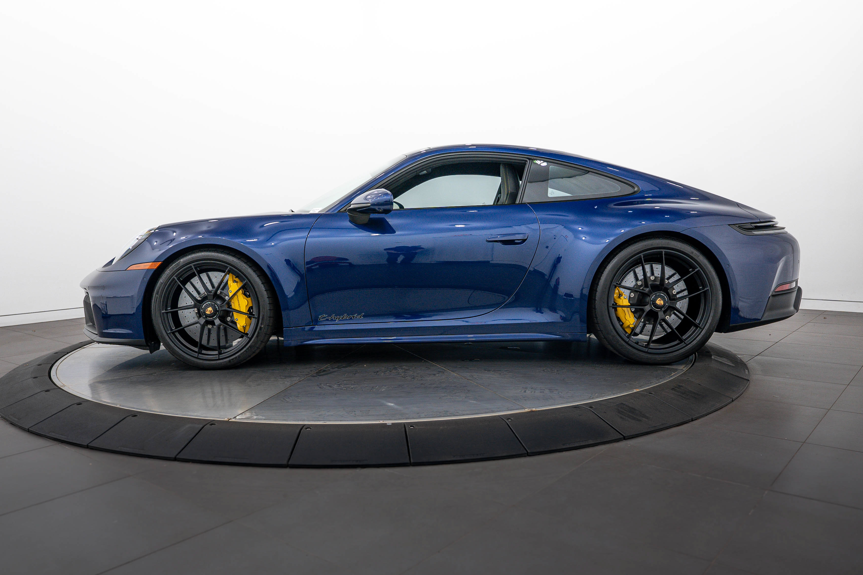 Certified 2026 Porsche 911 Carrera 4 GTS AWD/4WD image 2