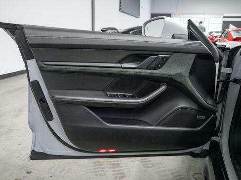 Used 2022 Porsche Taycan GTS AWD/4WD image 35
