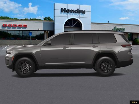 New 2025 Jeep Grand Cherokee L Altitude image 3