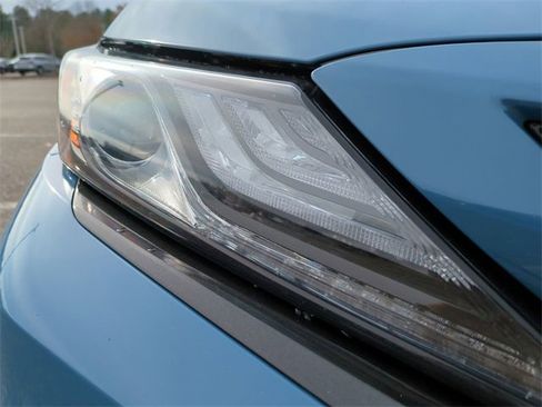 Used 2023 Toyota Camry XSE image 10