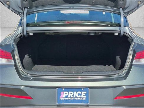Used 2025 Hyundai Elantra Limited FWD image 6
