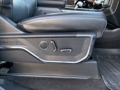 Used 2022 Ford F150 Lariat w/ Equipment Group 502A High image 33