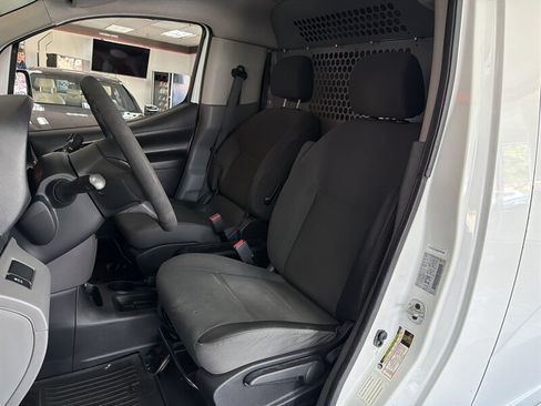 Used 2015 Nissan NV200 S w/ Cruise Control Package FWD image 10
