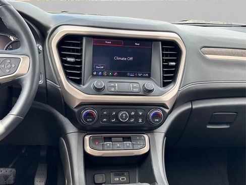 Used 2023 GMC Acadia Denali w/ Denali Technology Package AWD/4WD image 21