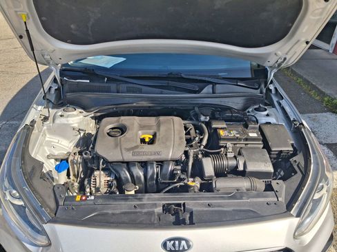 Used 2021 Kia Forte LXS FWD image 12