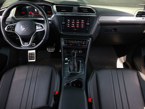 Used 2023 Volkswagen Tiguan SE R-Line FWD image 2