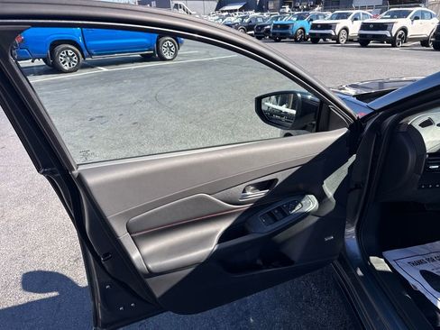 New 2026 Nissan Sentra SR w/ SR Premium Package FWD image 10