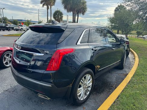 Used 2017 Cadillac XT5 Premium Luxury FWD image 4