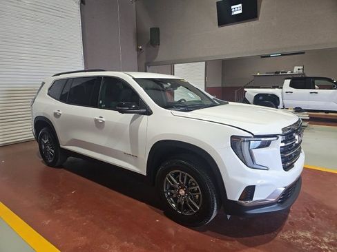 Used 2025 GMC Acadia Elevation image 4