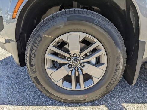 Used 2026 Nissan Frontier SV w/ SV Convenience Package image 10