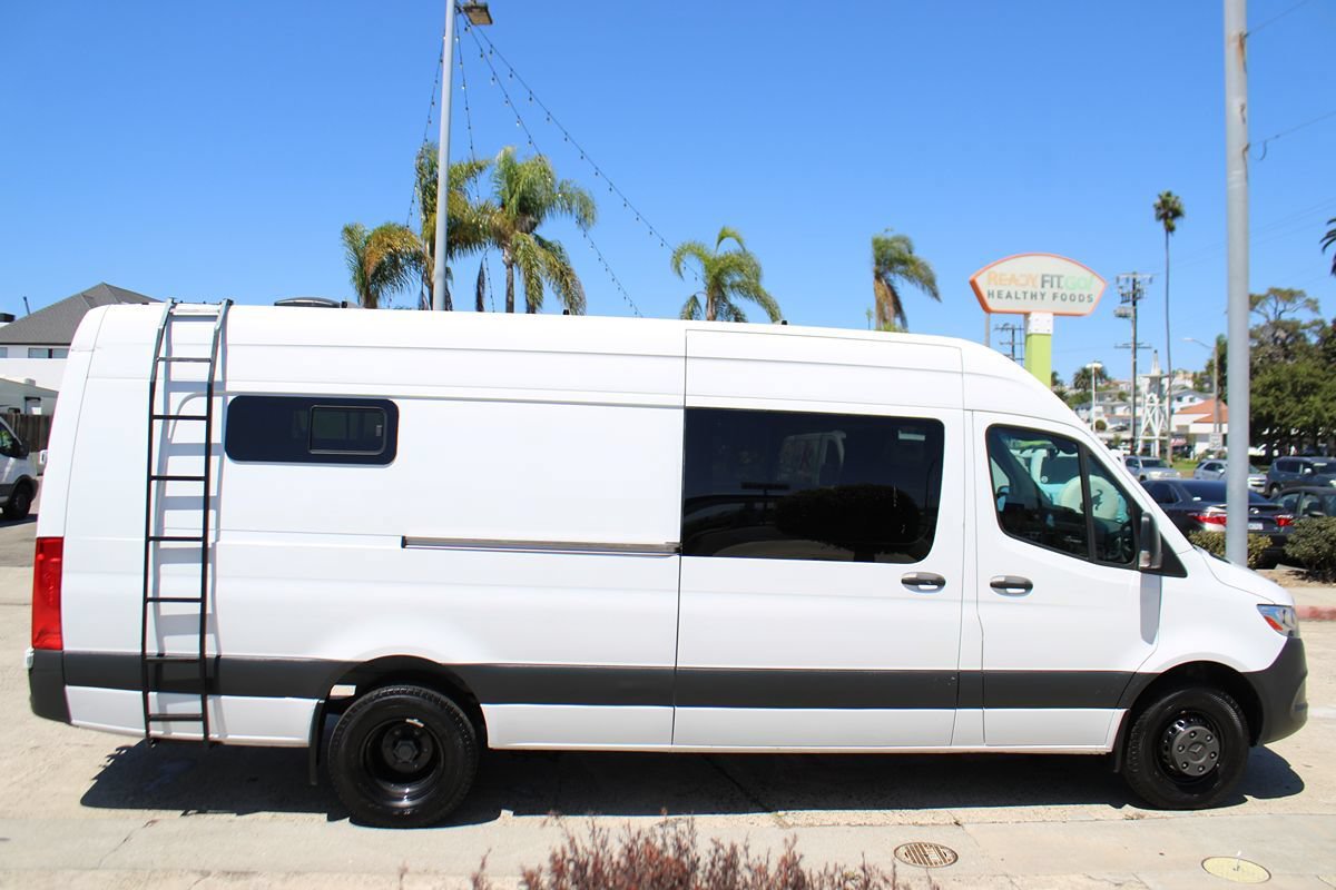 Used 2022 Mercedes-Benz Sprinter 3500 image 6