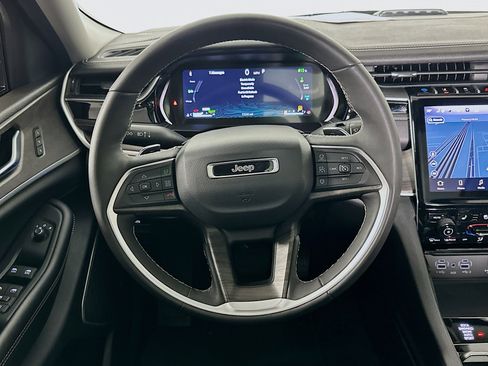 Used 2023 Jeep Grand Cherokee 30th Anniversary image 17