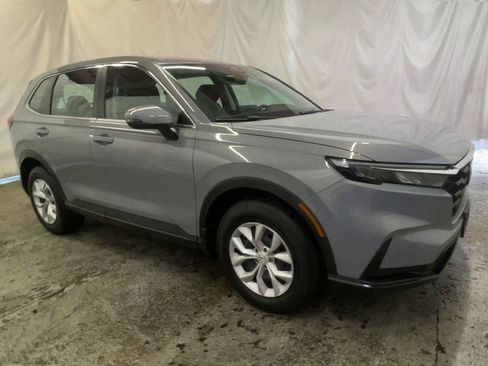 Used 2023 Honda CR-V LX image 2