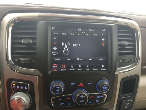 Used 2018 RAM 1500 Laramie w/ Convenience Group AWD/4WD image 25