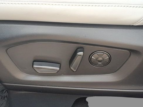 New 2026 Ford Explorer Platinum image 19