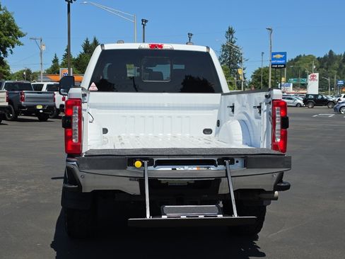 Used 2023 Ford F350 Lariat w/ Lariat Ultimate Package AWD/4WD image 10