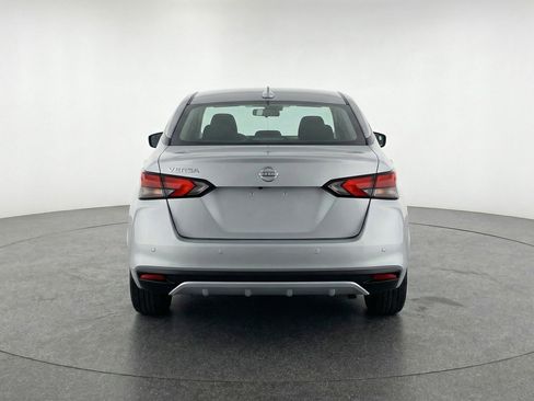 Used 2025 Nissan Versa SV image 7