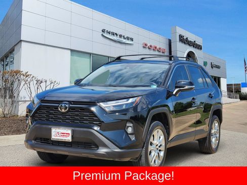 Used 2025 Toyota RAV4 XLE Premium FWD image 2