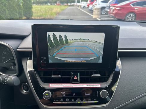 Certified 2025 Toyota Corolla SE FWD image 18