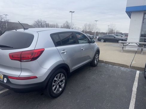 Used 2016 Kia Sportage LX image 9