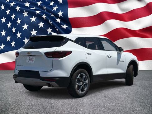 Used 2025 Chevrolet Blazer LT AWD/4WD image 7