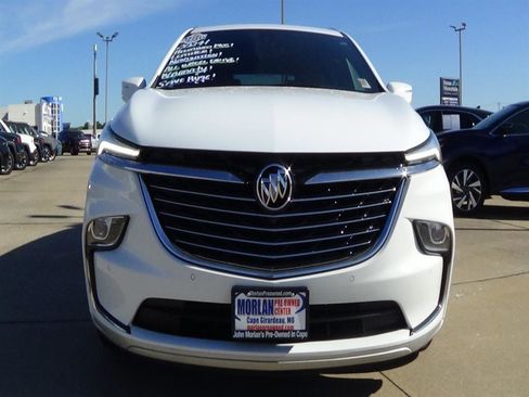 Used 2024 Buick Enclave Premium image 3