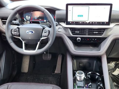 New 2026 Ford Explorer Platinum image 27