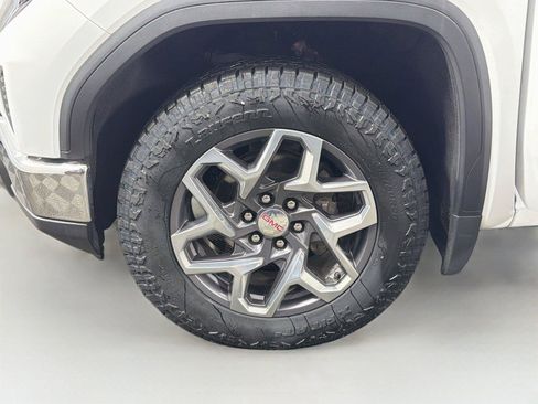 Used 2023 GMC Sierra 1500 SLT w/ SLT Premium Plus Package AWD/4WD image 34