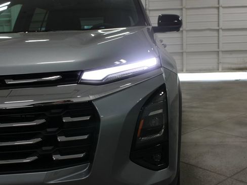 New 2026 Chevrolet Equinox LT w/ Convenience Package II AWD/4WD image 12