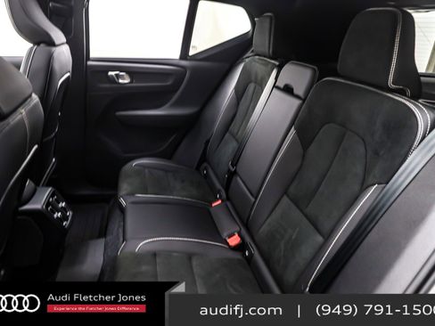 Used 2024 Volvo XC40 Recharge Ultimate image 8