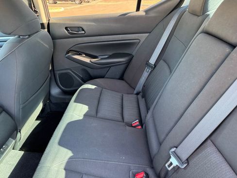 Used 2023 Nissan Altima 2.5 SV FWD image 8